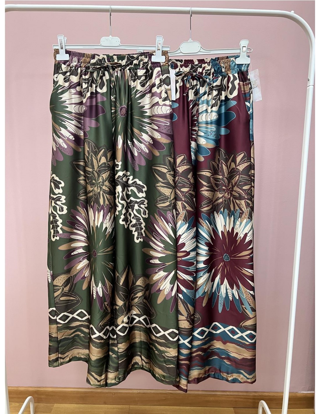 PANTALÓN SATÉN FLORAL